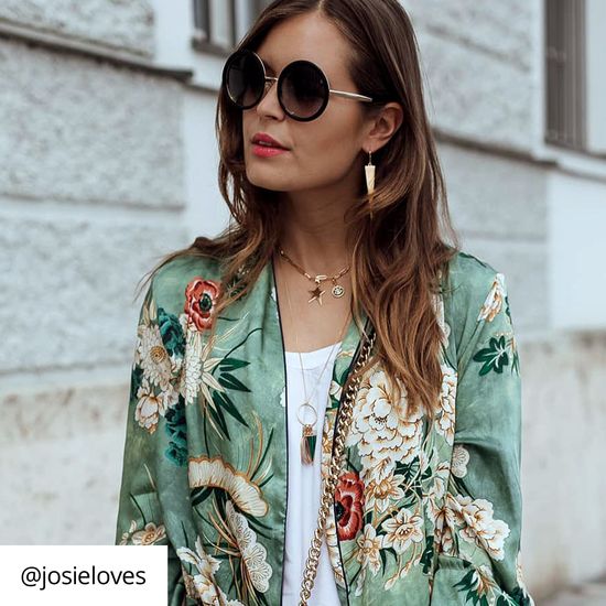 Thomas Sabo Charm Pendant "Green Triangle" Y0023-140-6