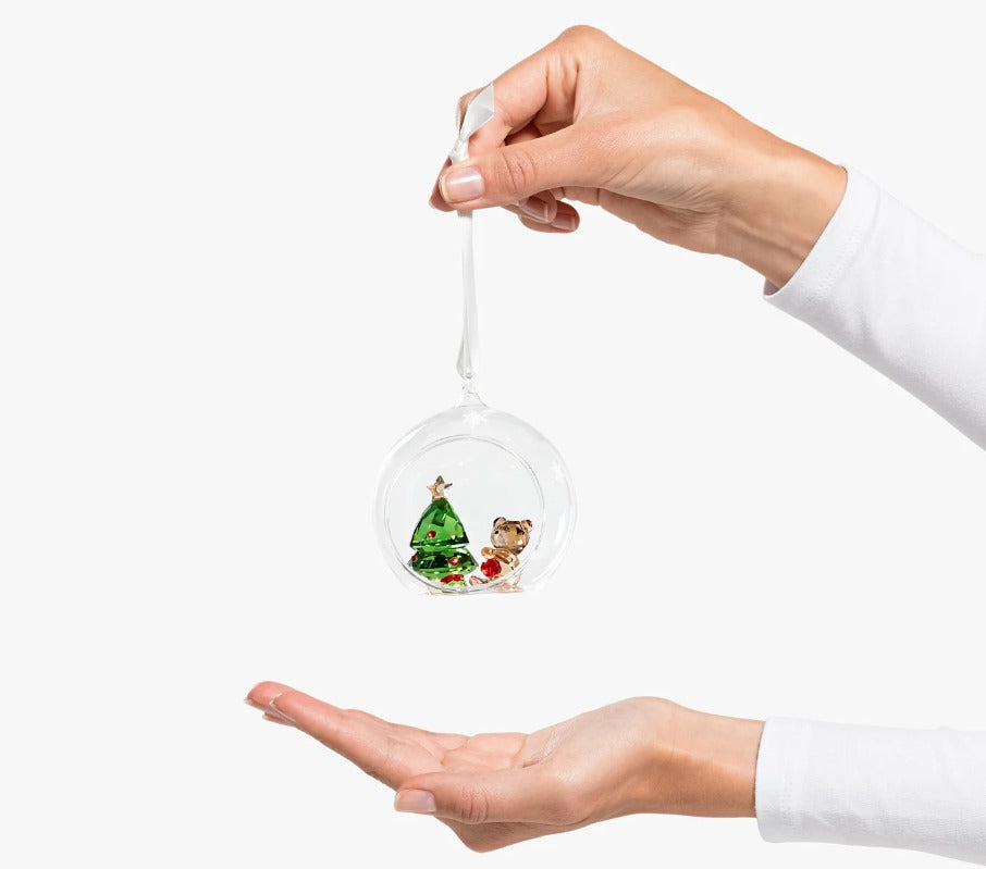 Ball Ornament Christmas Scene 5533942