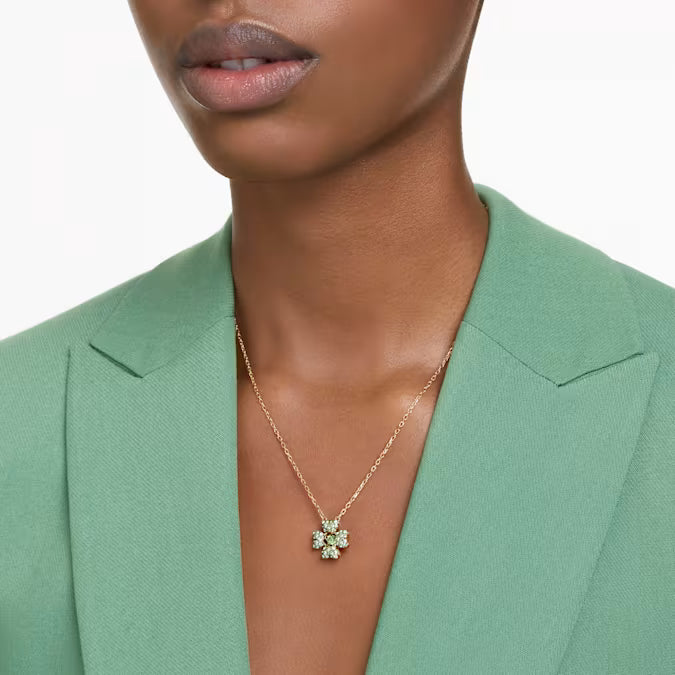 Swarovski Idyllia Pendant Clover, Green, Gold-Tone Plated 5671144